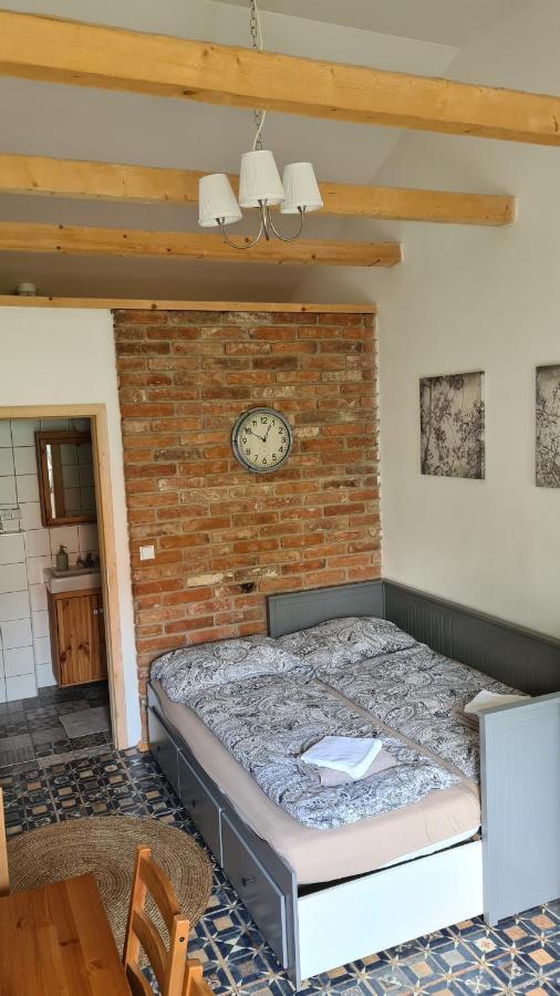 La Bobul Apartments Drnholec Екстер'єр фото