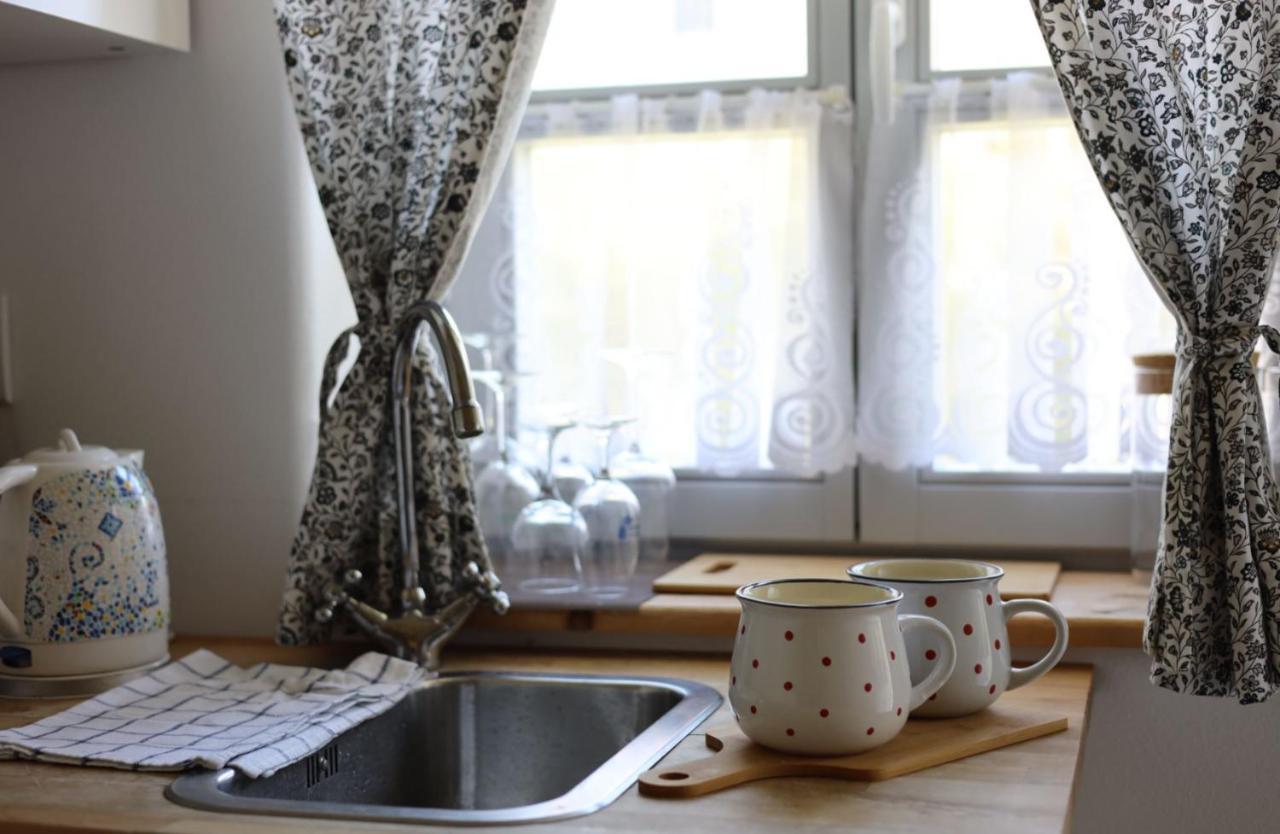 La Bobul Apartments Drnholec Екстер'єр фото