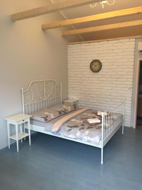 La Bobul Apartments Drnholec Екстер'єр фото