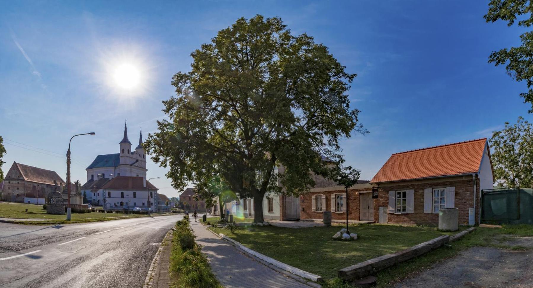 La Bobul Apartments Drnholec Екстер'єр фото